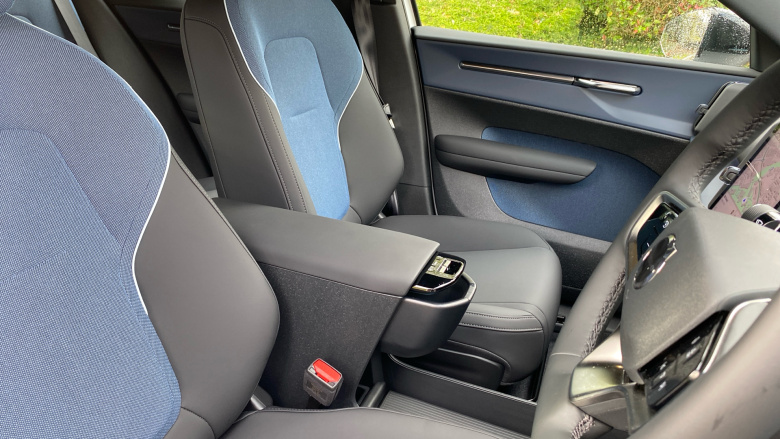 Volvo EX30 200kW SM Extended Range Plus 69kWh 5dr Auto Electric Estate